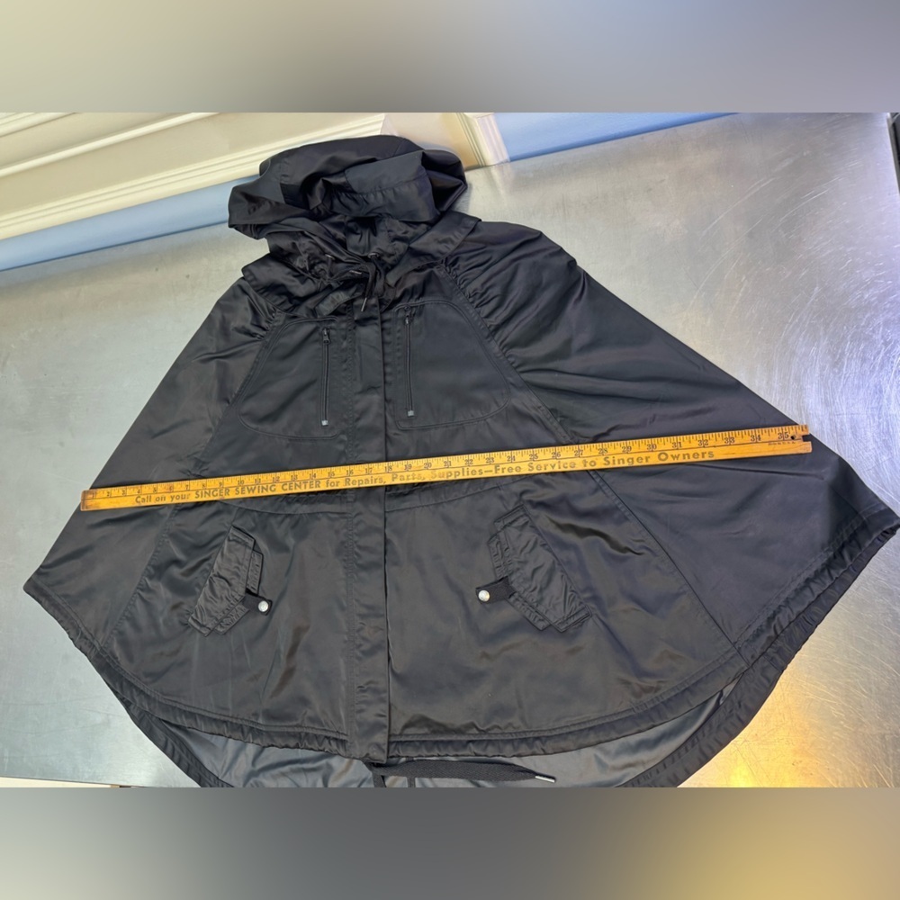 Lululemon Wanderful Capelet USS/M - Picture 5 of 9